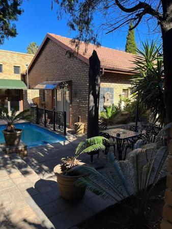 365  m² Commercial space