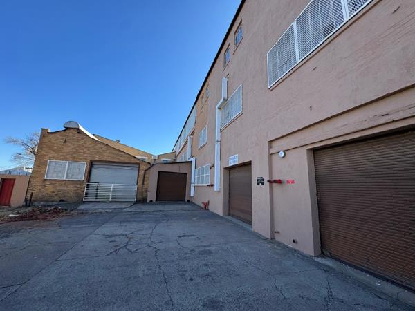 2 000  m² Industrial space