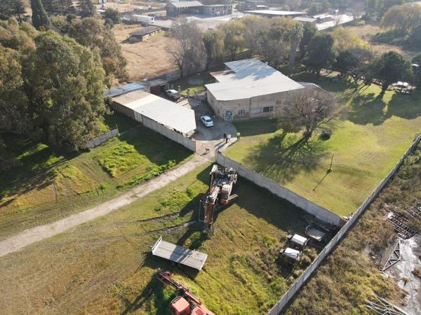 1.6 ha Smallholding