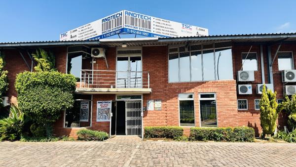 651  m² Industrial space