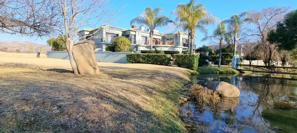 906 m² Land