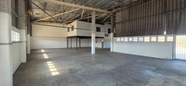 394  m² Industrial space