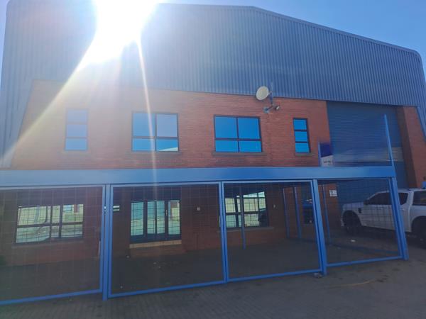 1 490  m² Industrial space