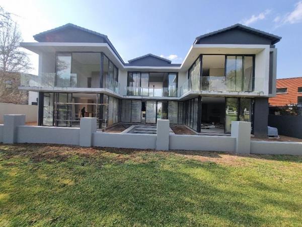 5 Bedroom House