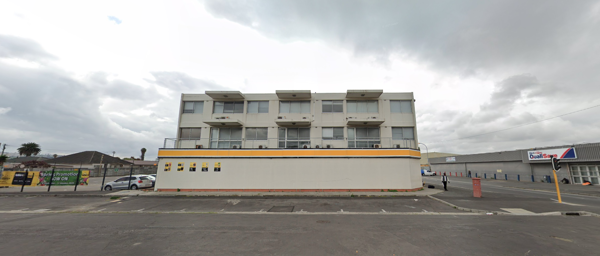 818  m² Office Space