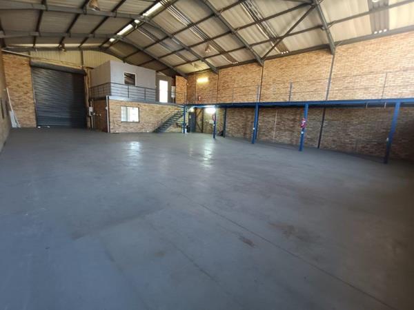385  m² Industrial space