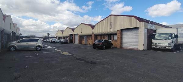 300  m² Industrial space