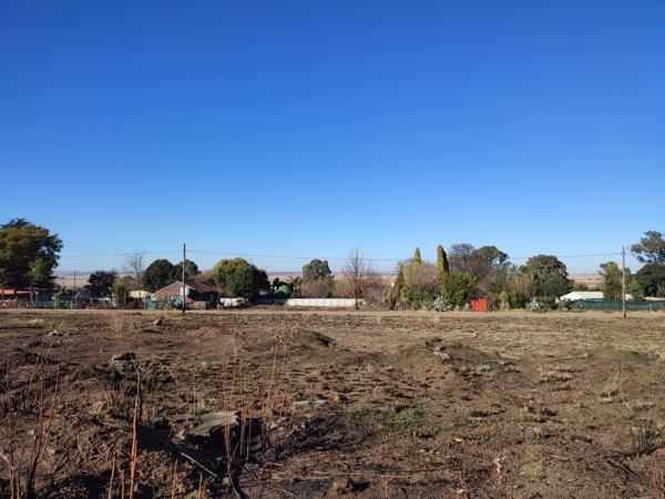 1 115 m² Land