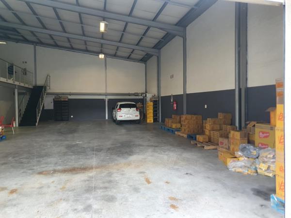 316  m² Industrial space