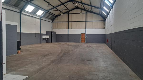 350  m² Industrial space