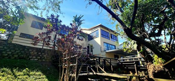 6 Bedroom House