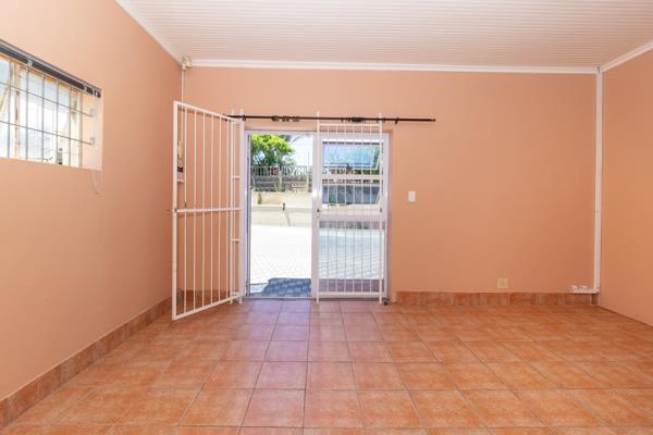 38  m² Commercial space