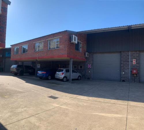 185  m² Commercial space