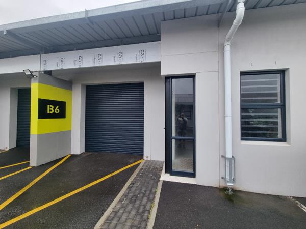 99  m² Commercial space