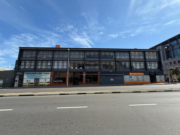 553  m² Commercial space