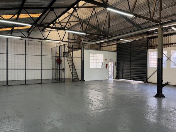 256  m² Industrial space