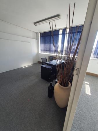 142  m² Office Space