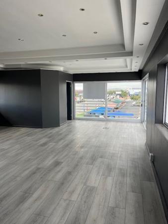 142  m² Office Space