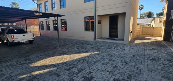 141  m² Commercial space