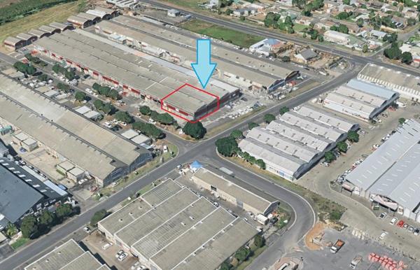 472  m² Industrial space