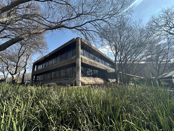 126  m² Commercial space