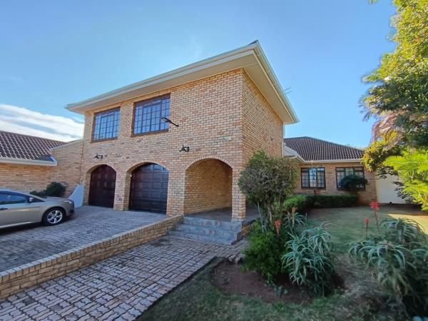 6 Bedroom House