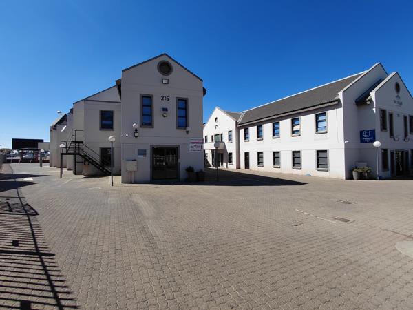 175  m² Commercial space