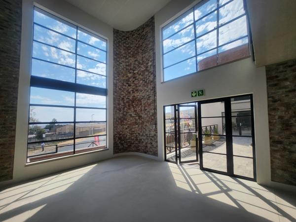 340  m² Commercial space