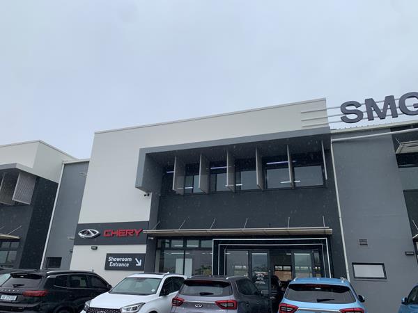 183  m² Commercial space