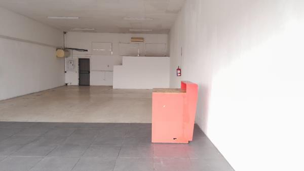 143  m² Retail Space