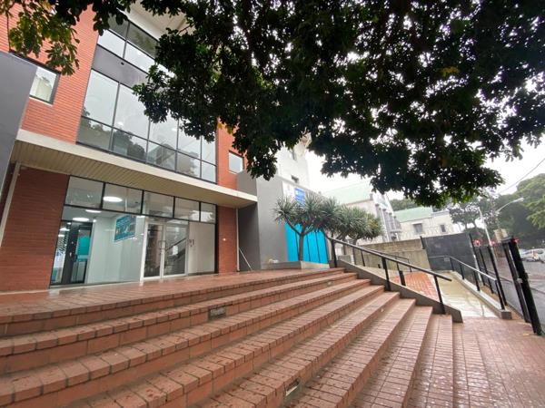 202  m² Commercial space