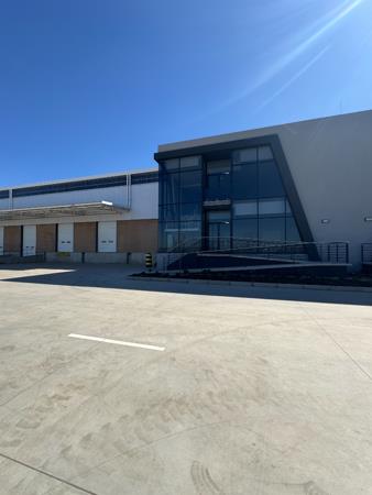 1 910  m² Commercial space