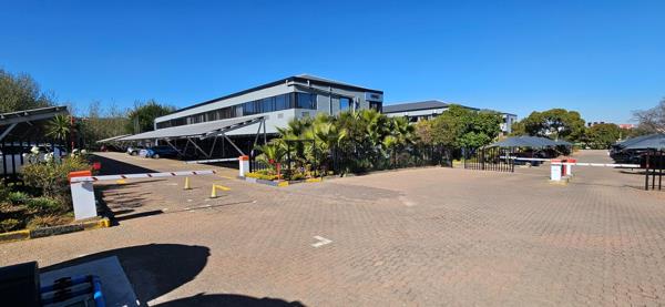 1 500  m² Office Space