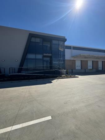 8 320  m² Commercial space