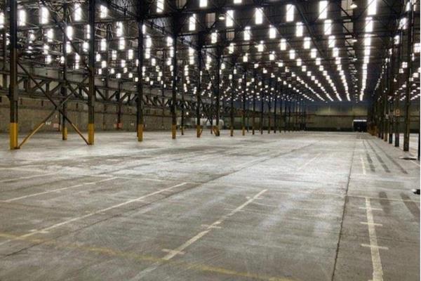 5 000  m² Industrial space