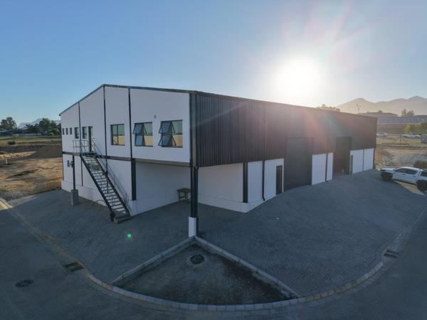 645 m² Commercial space