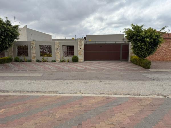 5 Bedroom House
