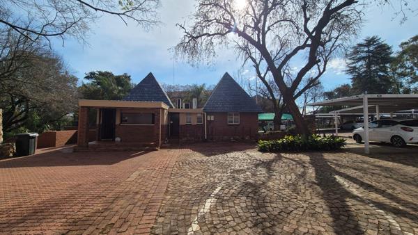 1 251  m² Commercial space