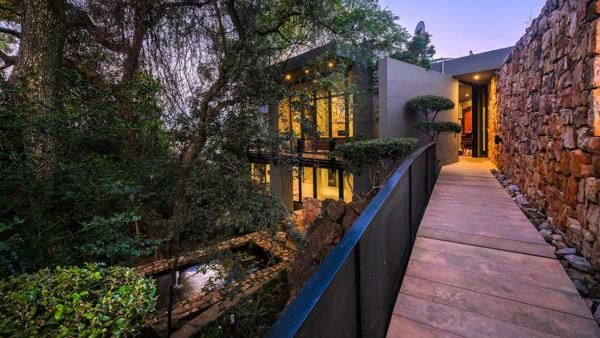 6 Bedroom House