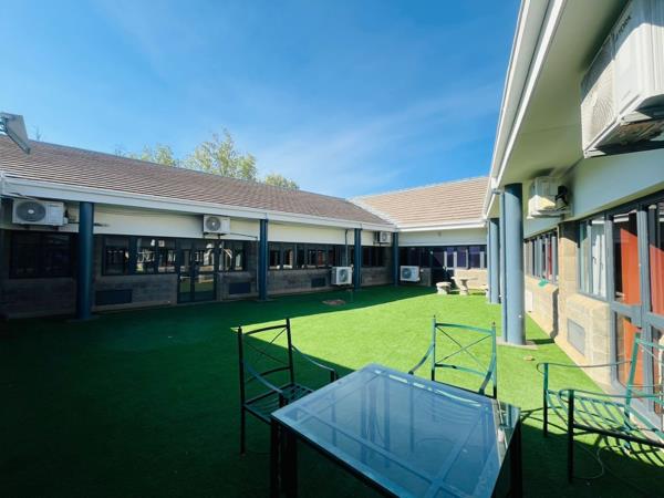 519  m² Commercial space