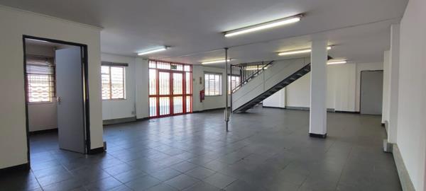 1 083  m² Industrial space