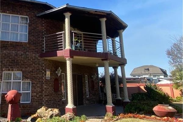 9 Bedroom House