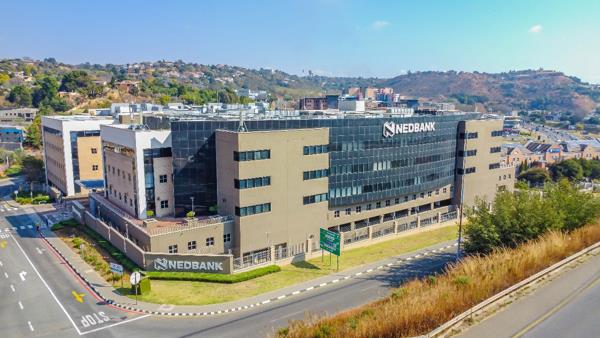 22 824  m² Commercial space