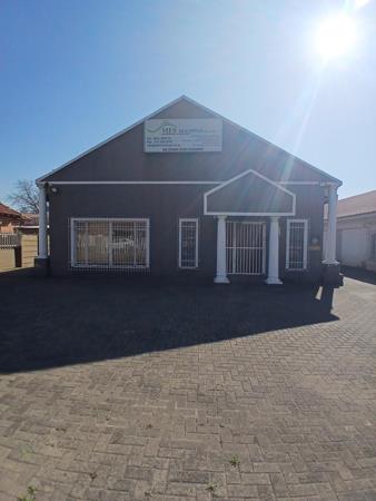 363  m² Office Space