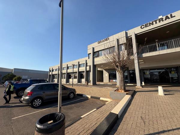 44.4 m² Commercial space
