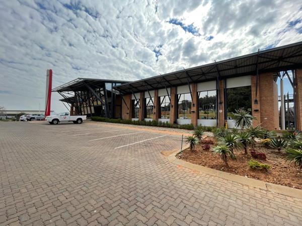 3 888  m² Commercial space