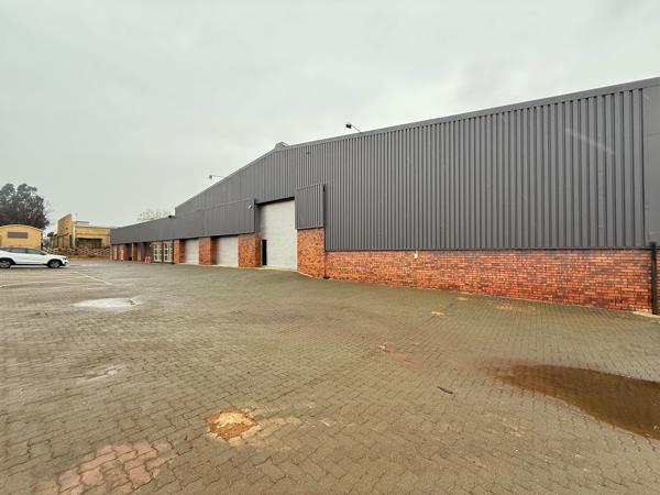 7 500  m² Industrial space