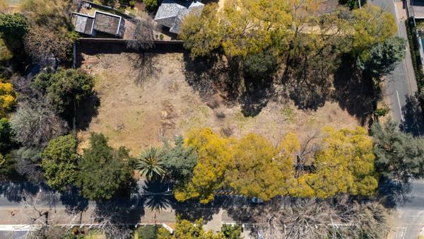 3 842 m² Land