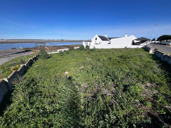 754 m² Land