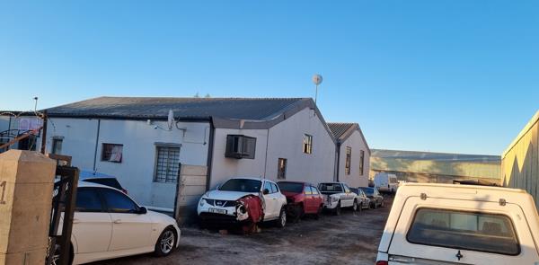 900  m² Industrial space